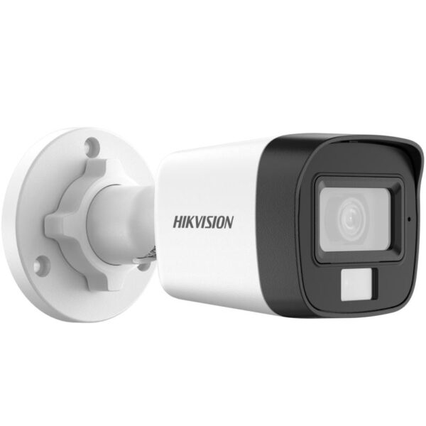 La Hikvision DS-2CE16D0T-LPFS est une caméra 2MP économique avec audio intégré et Smart Hybrid Light, offrant une surveillance fiable avec vision nocturne jusqu’à 25 m. Idéale pour les installations extérieures à petit budget.